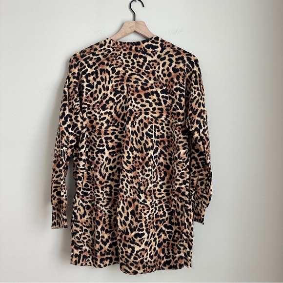 Chico’s Leopard Print Tunic Sweater Women’s Size 2 L V-Neck Long Sleeve - Picture 3 of 8